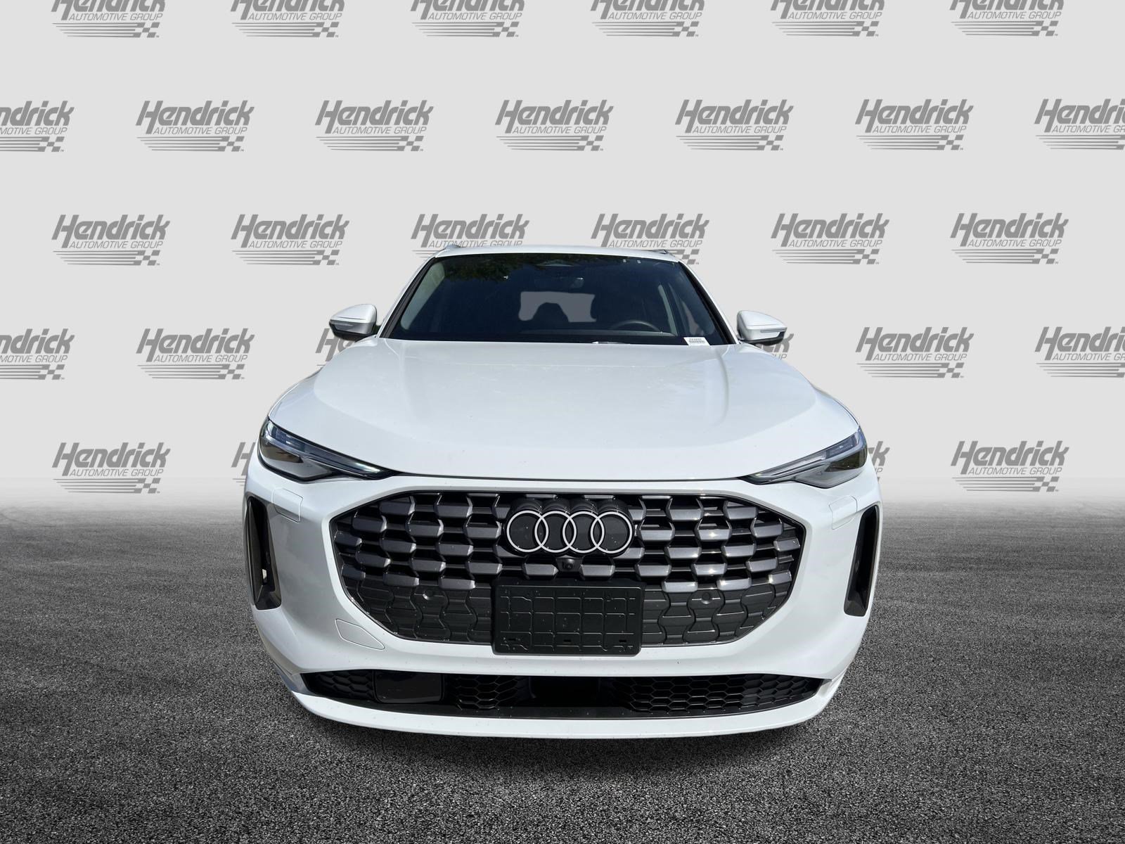 Used 2025 Audi Q5 Premium w/ Premium Plus AWD/4WD image 3