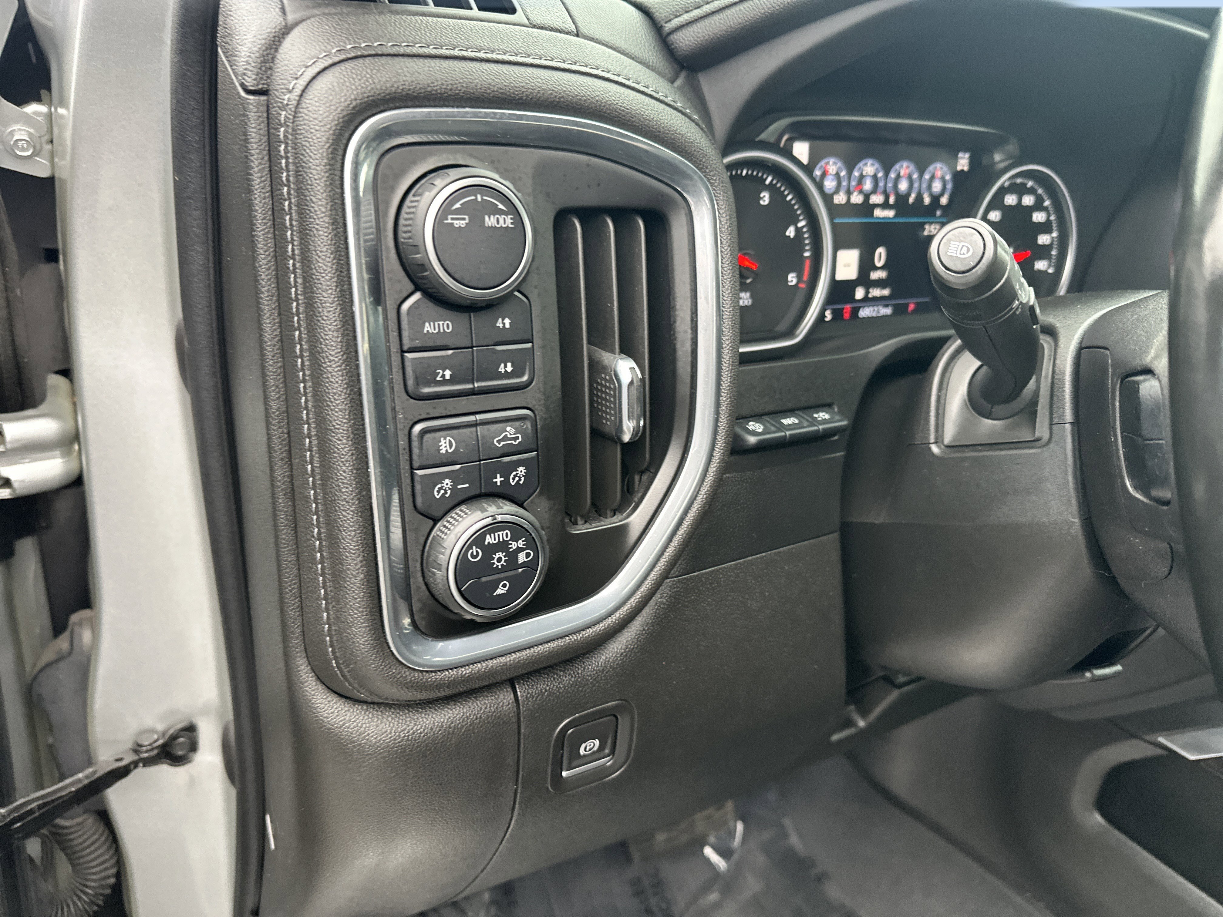 Certified 2023 Chevrolet Silverado 3500 LTZ image 15