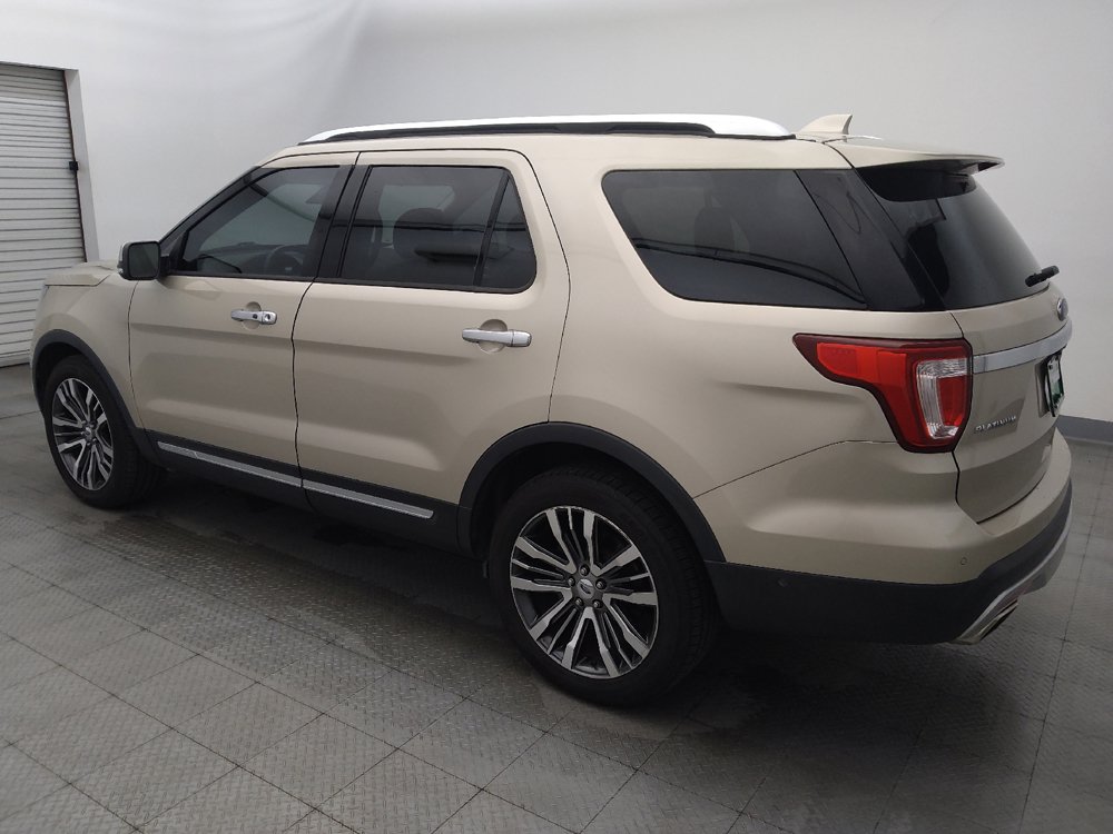 Used 2017 Ford Explorer Platinum AWD/4WD image 3