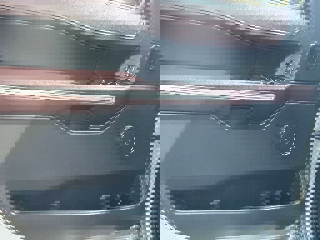 Used 2024 Ford Expedition Max Limited AWD/4WD image 9