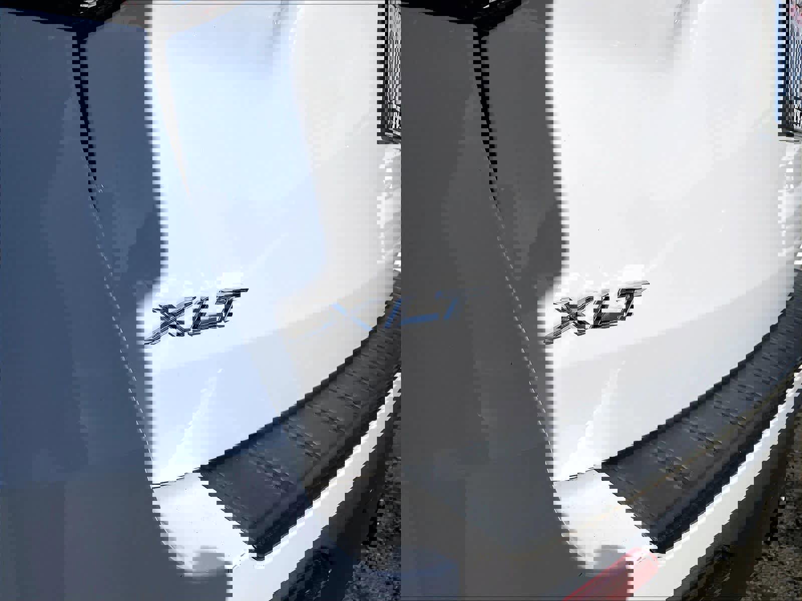 Used 2020 Ford Explorer XLT w/ Equipment Group 202A image 10