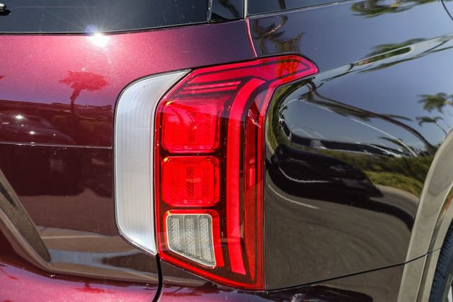 Certified 2024 Hyundai Palisade Calligraphy FWD image 12