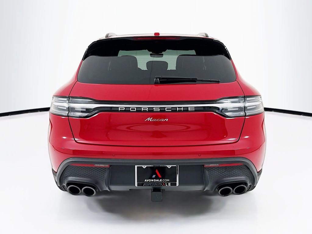 Certified 2025 Porsche Macan AWD/4WD image 10