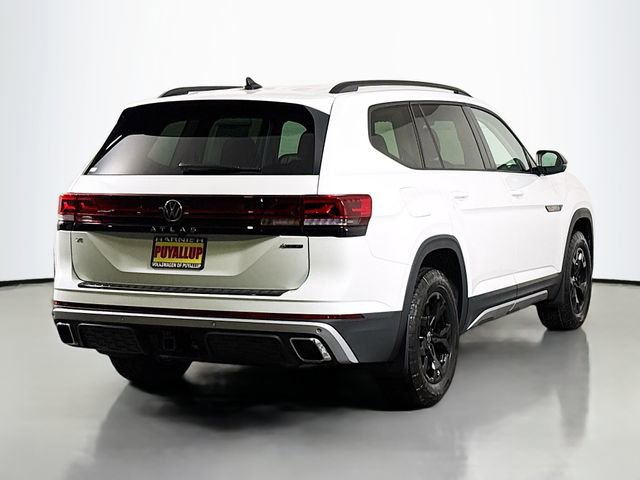 New 2026 Volkswagen Atlas Peak Edition image 7