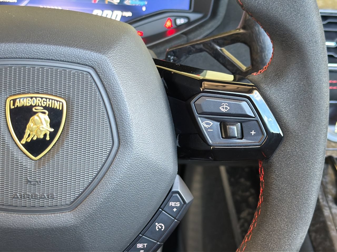 Used 2019 Lamborghini Huracan Performante AWD/4WD image 19