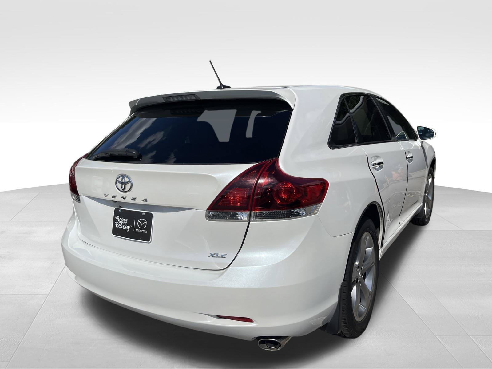Used 2015 Toyota Venza XLE w/ XLE Premium Package FWD image 5