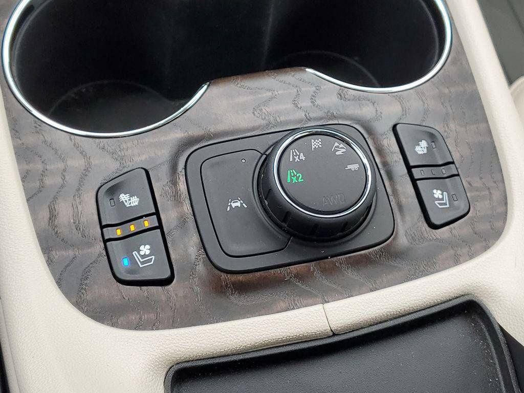 Certified 2023 GMC Acadia Denali w/ Trailering Package AWD/4WD image 19