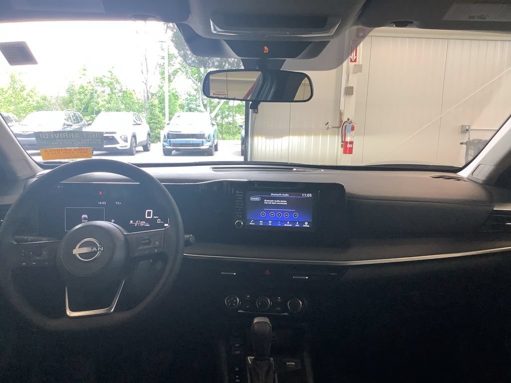 Used 2025 Nissan Kicks S AWD/4WD image 10