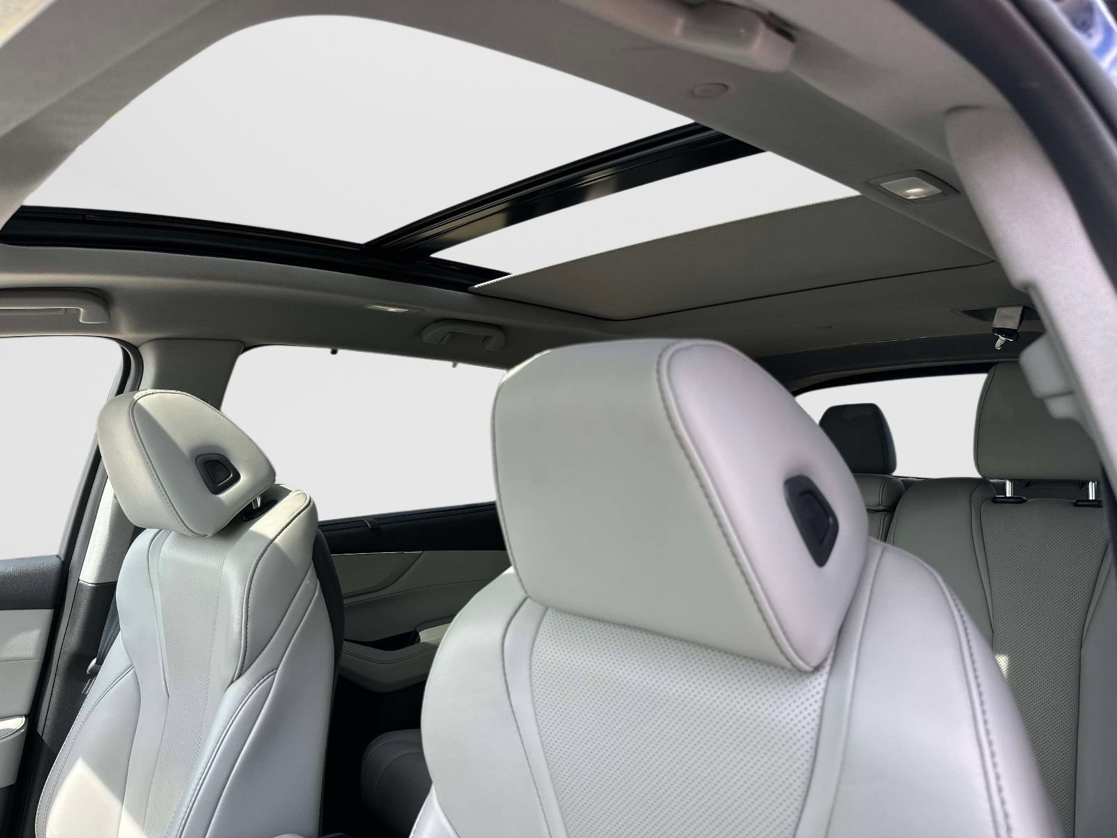 Certified 2023 Acura MDX w/ Technology Package AWD/4WD image 18