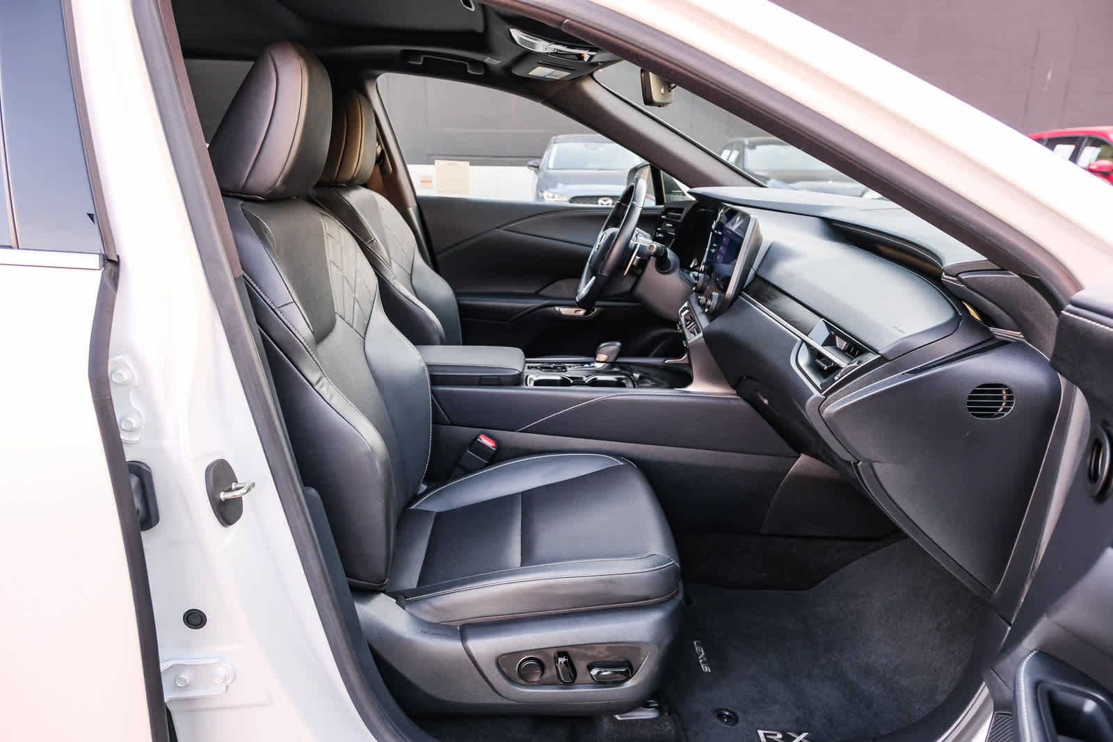 Used 2024 Lexus RX 350 Premium w/ Accessory Package (Z1) FWD image 18