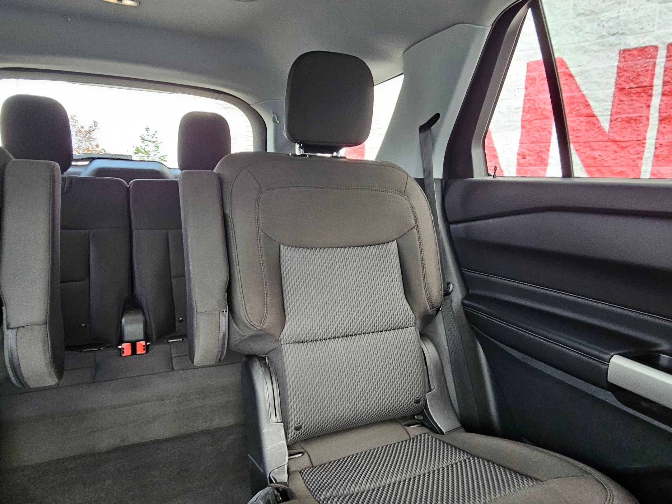 Used 2022 Ford Explorer XLT image 26