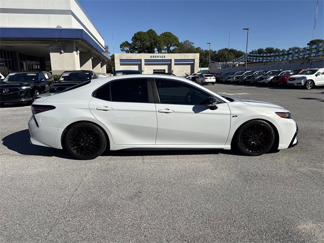 Used 2023 Toyota Camry SE image 4