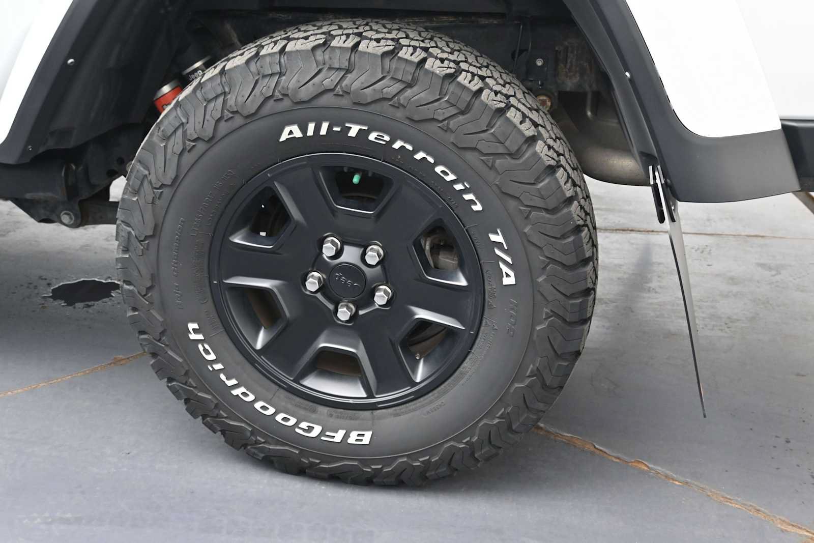Used 2021 Jeep Gladiator Mojave AWD/4WD image 5