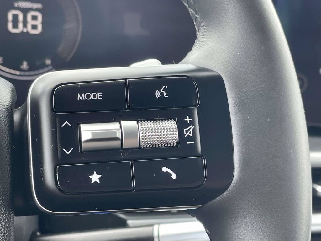 Certified 2025 Hyundai Santa Fe SE FWD image 23