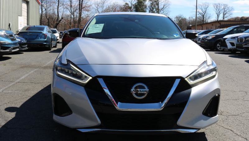 Used 2022 Nissan Maxima SV w/ Floor Mat Group FWD image 2