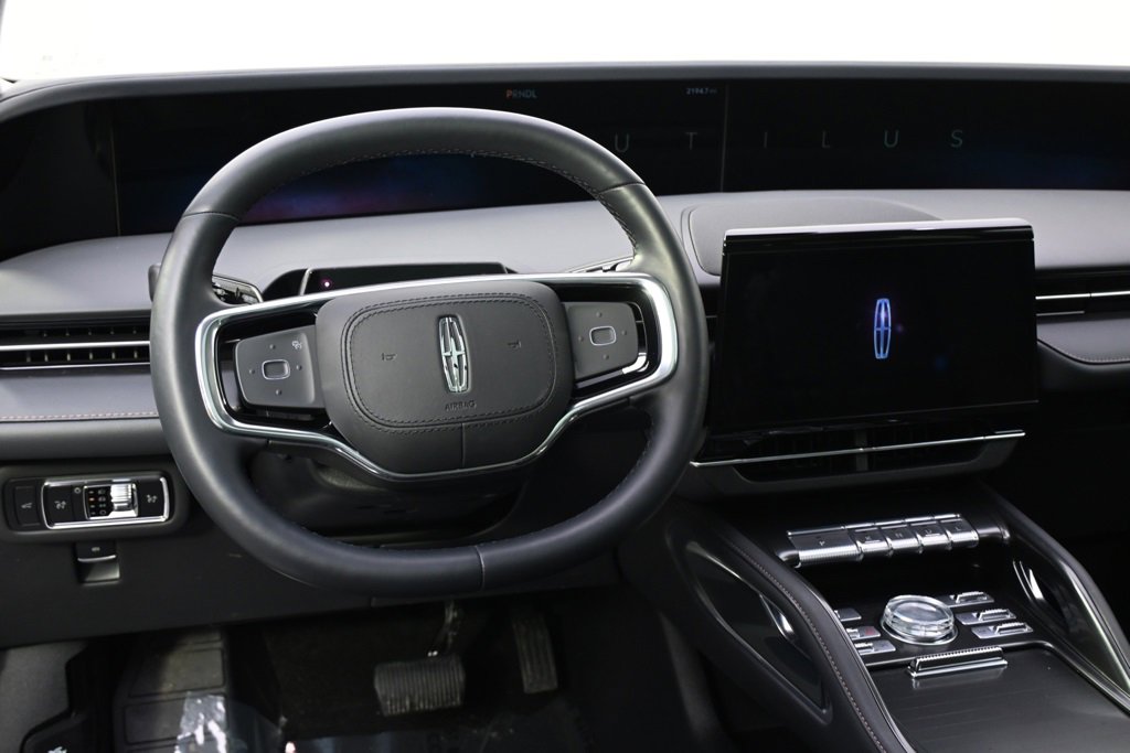 New 2026 Lincoln Nautilus Reserve image 12