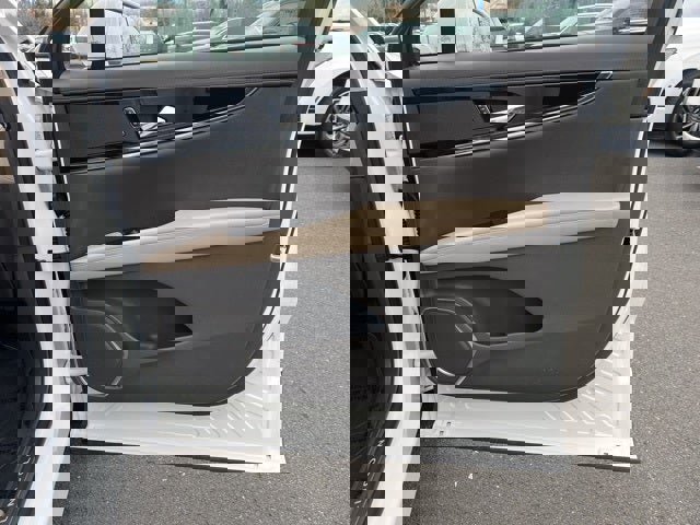 Used 2022 Lincoln Nautilus Reserve w/ Cargo Utility Package image 24