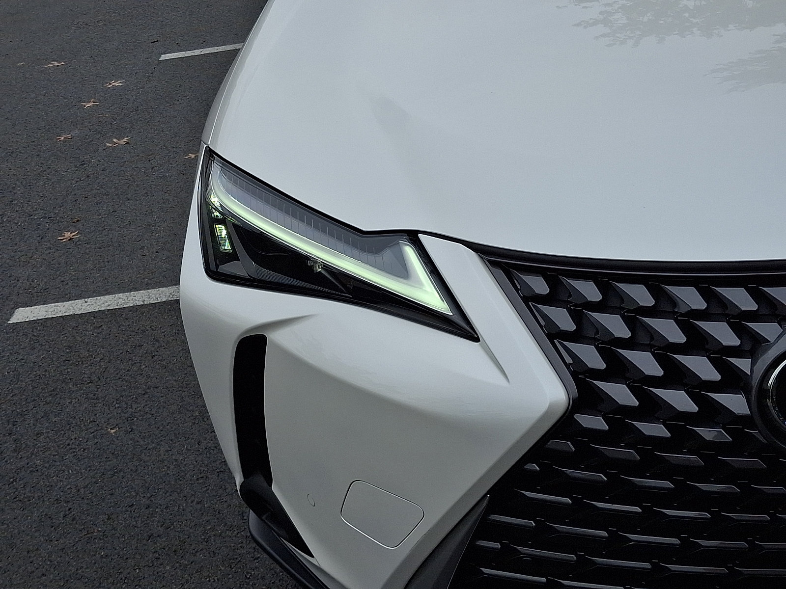 Certified 2025 Lexus UX 300h AWD w/ Accessory Package (Z1) image 9