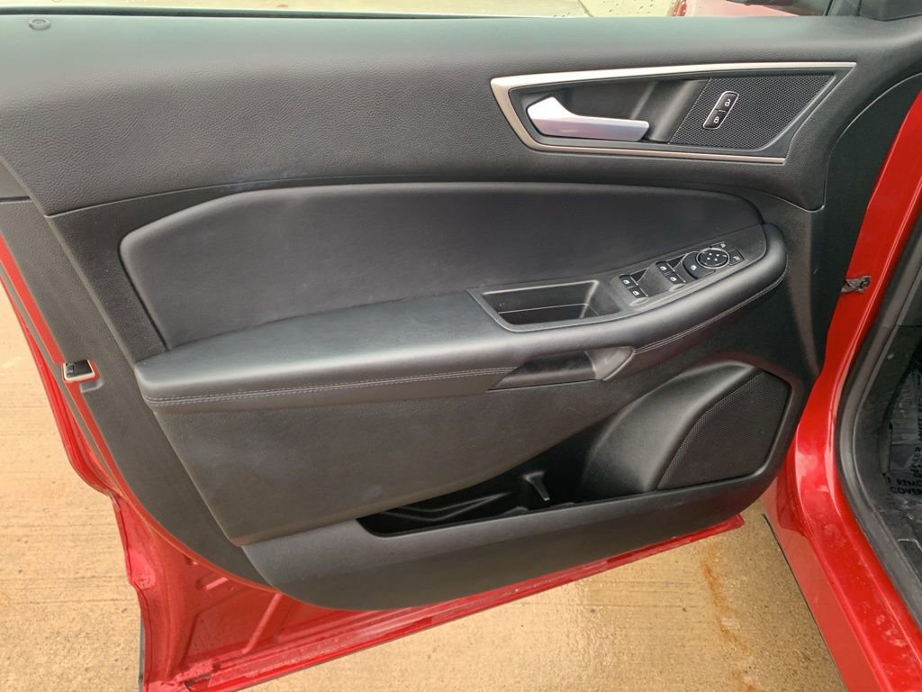 Used 2023 Ford Edge SEL image 17