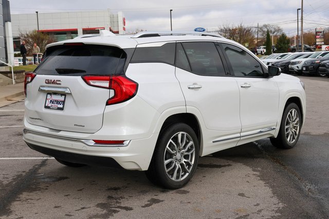Used 2023 GMC Terrain Denali w/ Denali Premium Package image 6