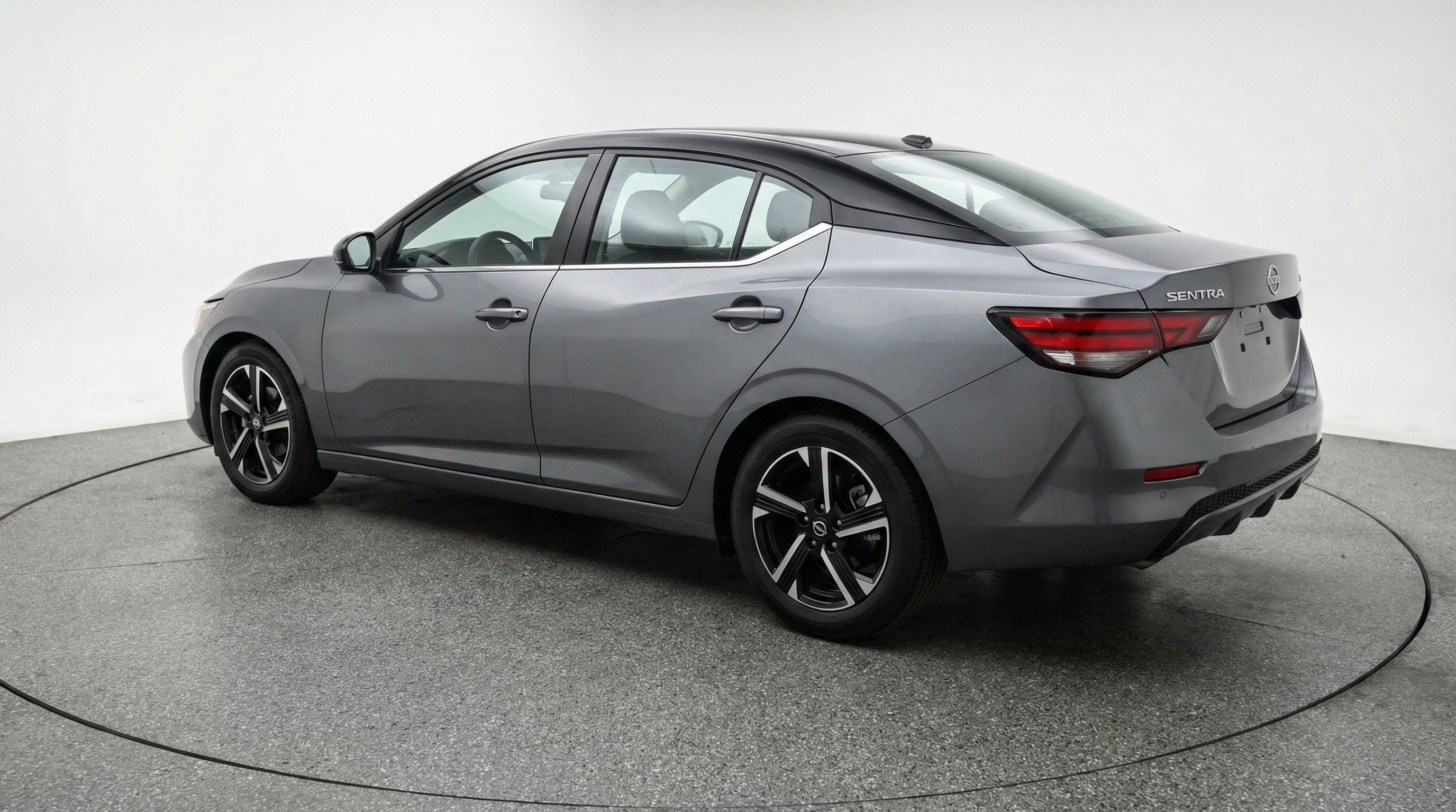 Used 2025 Nissan Sentra SV image 6