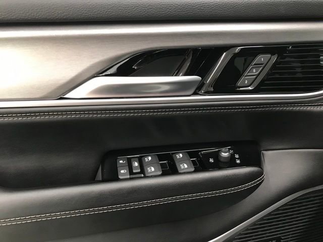 New 2025 Jeep Wagoneer 4WD w/ Convenience Group I image 8