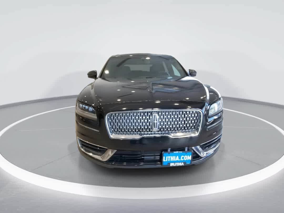 Used 2019 Lincoln Nautilus Select AWD/4WD image 3