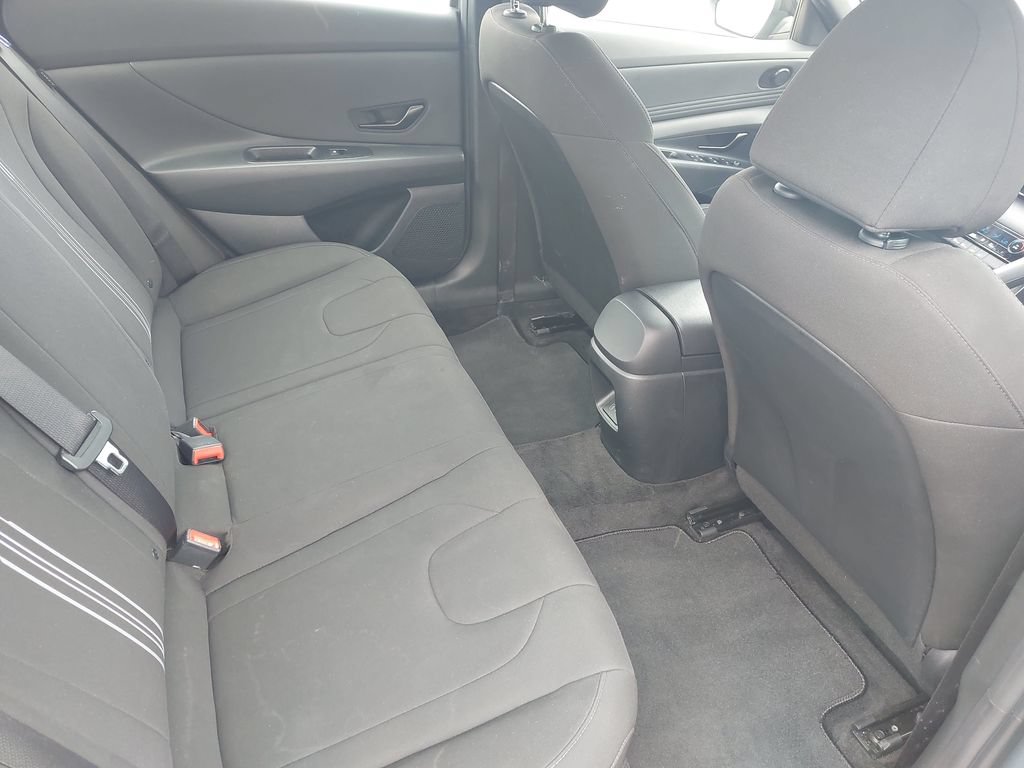 Used 2025 Hyundai Elantra Sport FWD image 32