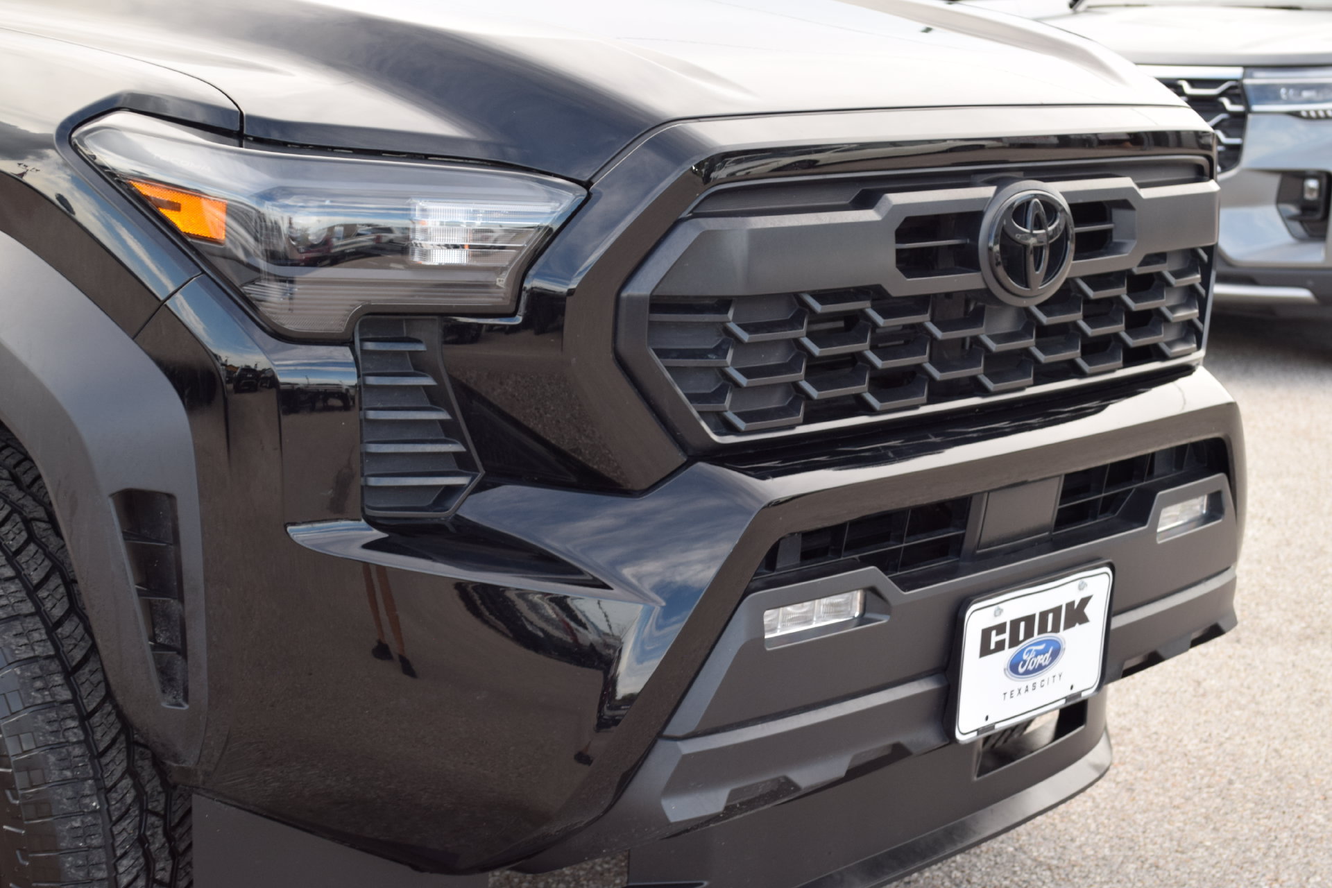 Used 2025 Toyota Tacoma TRD Off-Road AWD/4WD image 26