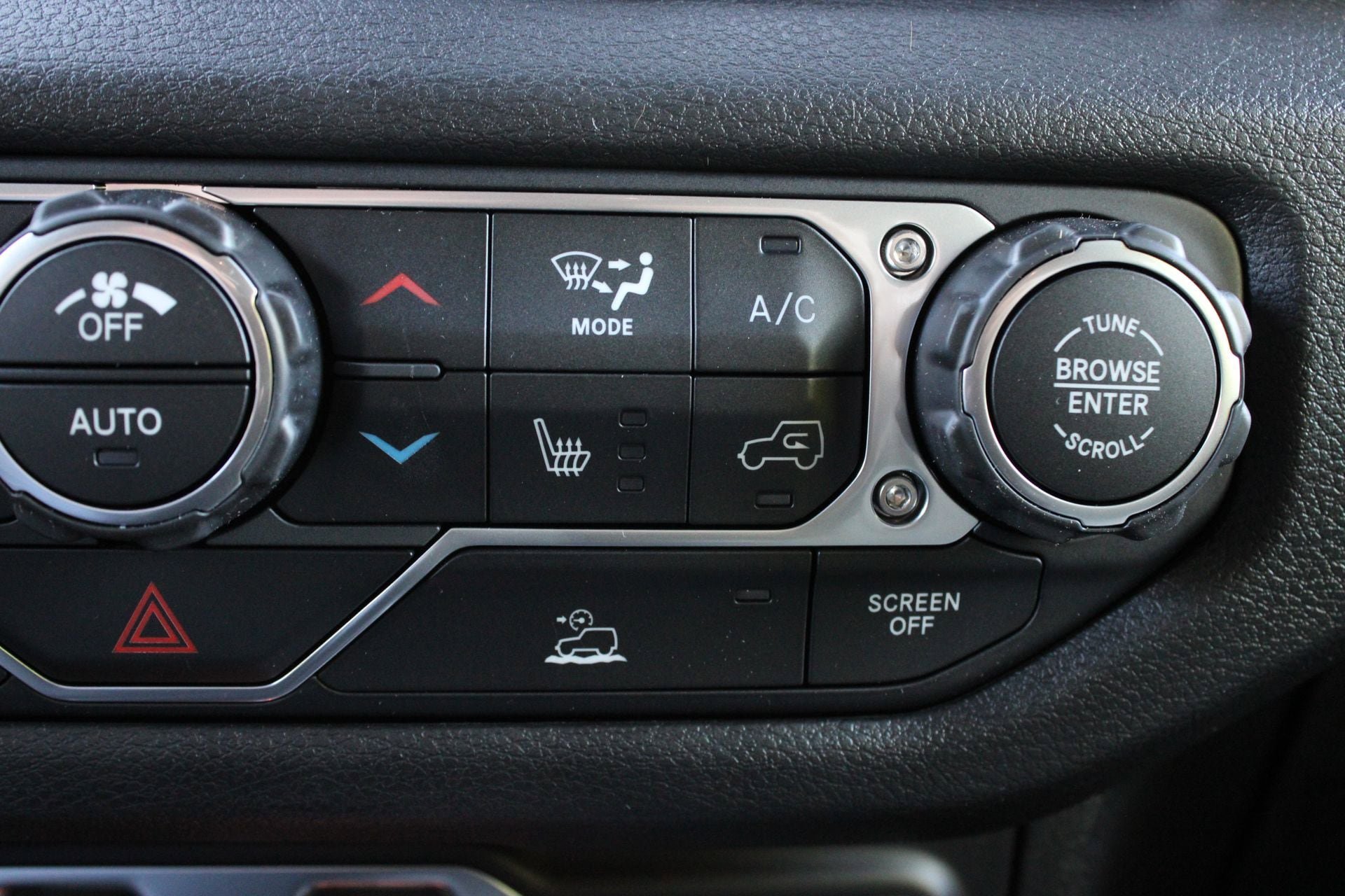 New 2026 Jeep Gladiator Sport AWD/4WD image 40