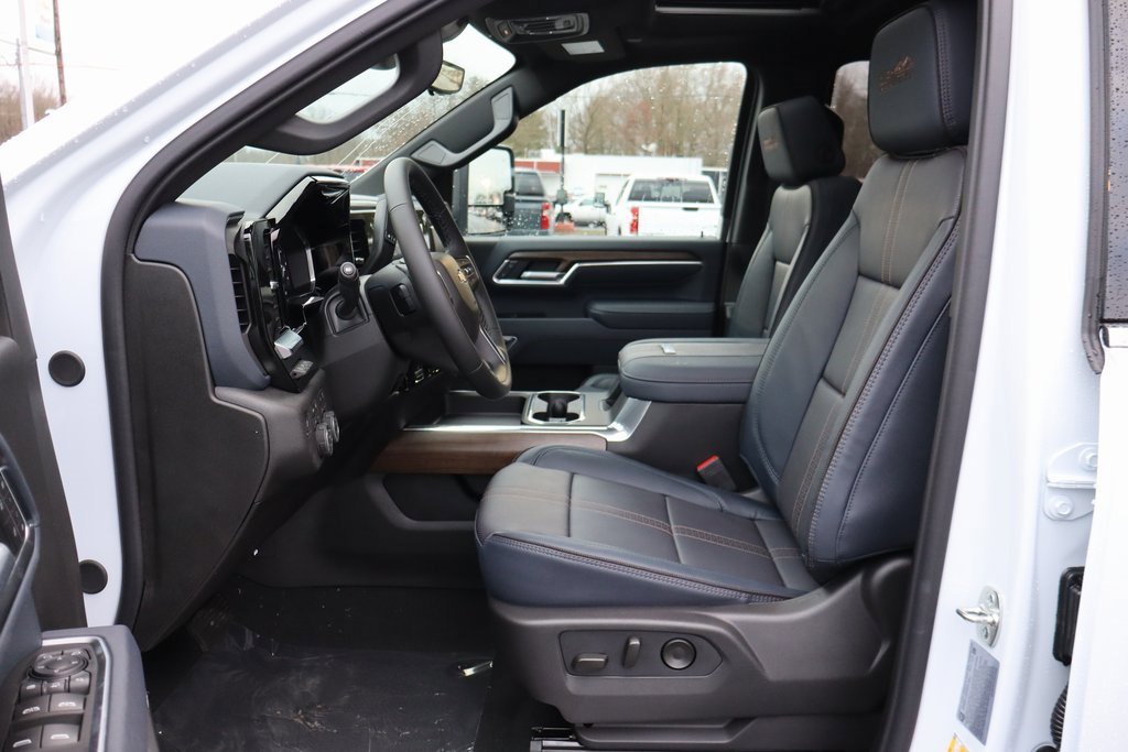 New 2026 Chevrolet Silverado 3500 High Country w/ Technology Package image 7