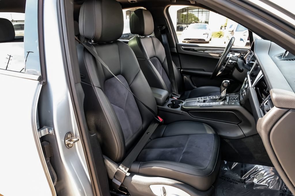 Used 2021 Porsche Macan S AWD/4WD image 41