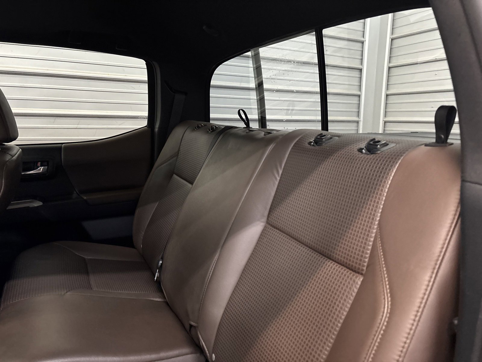 Used 2017 Toyota Tacoma Limited image 24