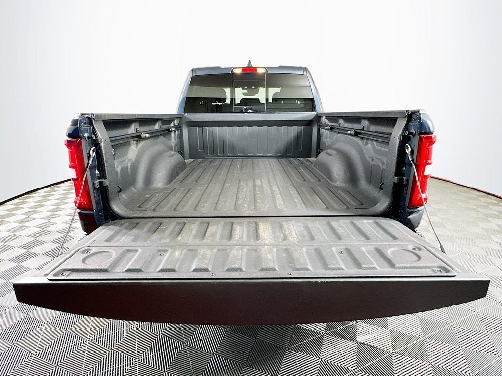 Used 2025 RAM 1500 Big Horn AWD/4WD image 24