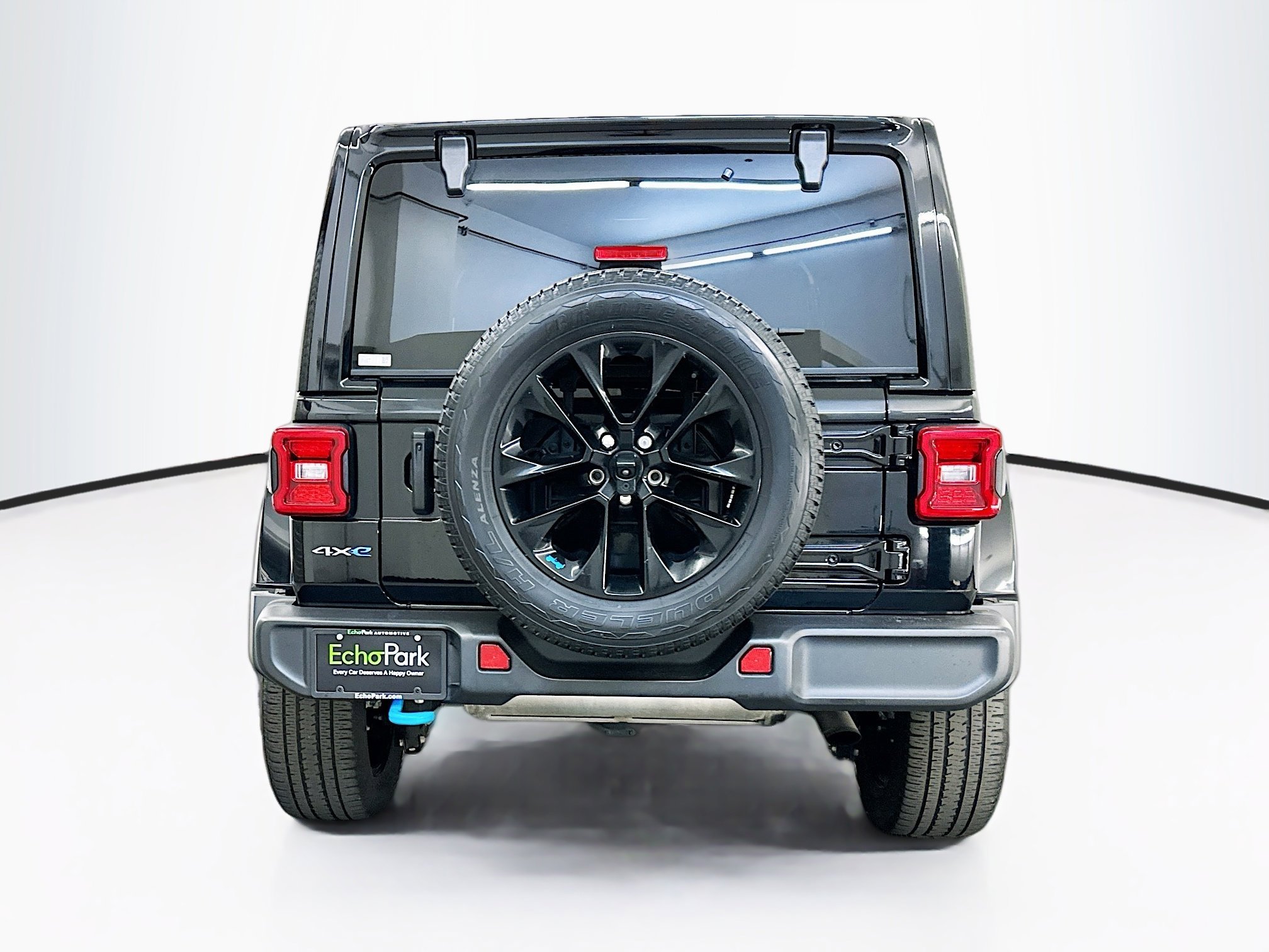 Used 2022 Jeep Wrangler Sahara w/ Cold Weather Group image 7