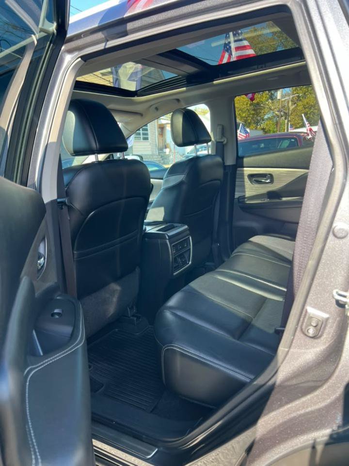 Used 2015 Nissan Murano Platinum w/ Platinum Technology Package AWD/4WD image 17