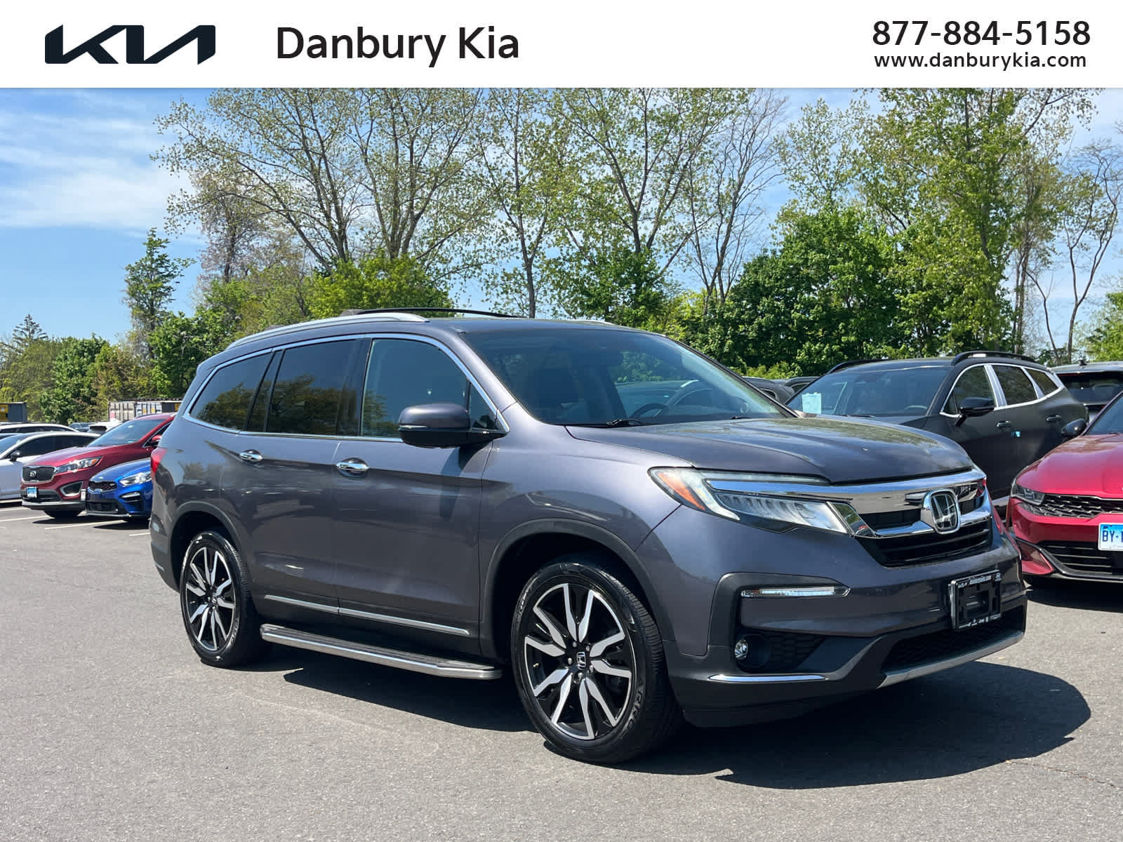 Used 2019 Honda Pilot Touring image 1