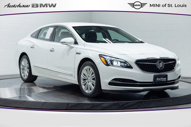 Used 2018 Buick LaCrosse Essence FWD image 1