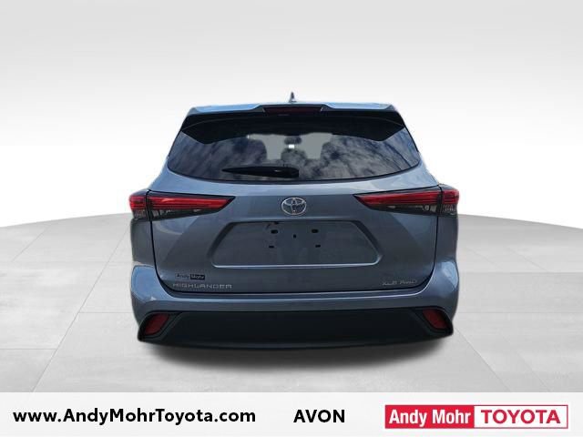 Used 2022 Toyota Highlander XLE image 5