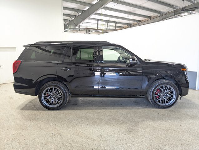 Used 2025 Ford Expedition Platinum w/ Stealth Performance Package AWD/4WD image 2