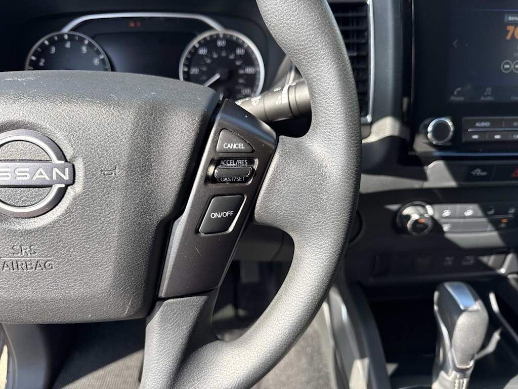 Used 2023 Nissan Frontier SV image 33