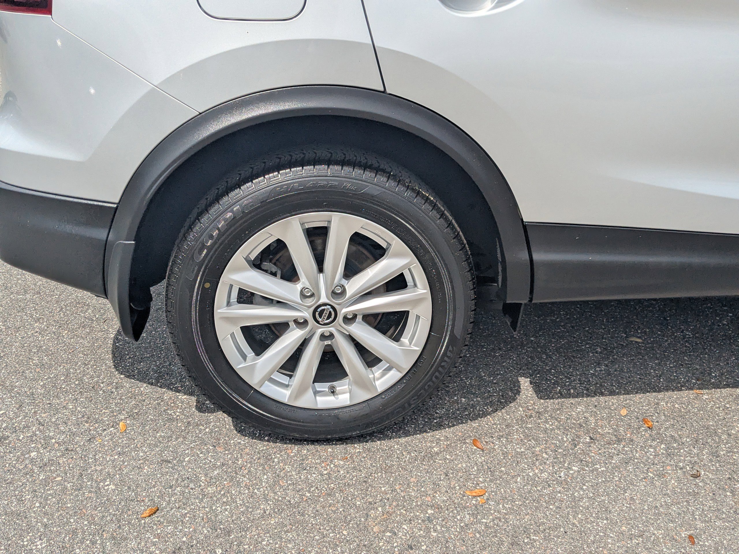 Used 2019 Nissan Rogue Sport SV image 12