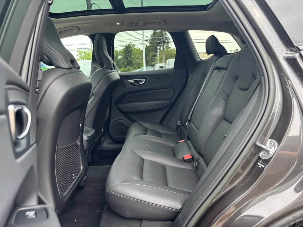 Used 2023 Volvo XC60 B5 Plus w/ Climate Package AWD/4WD image 21