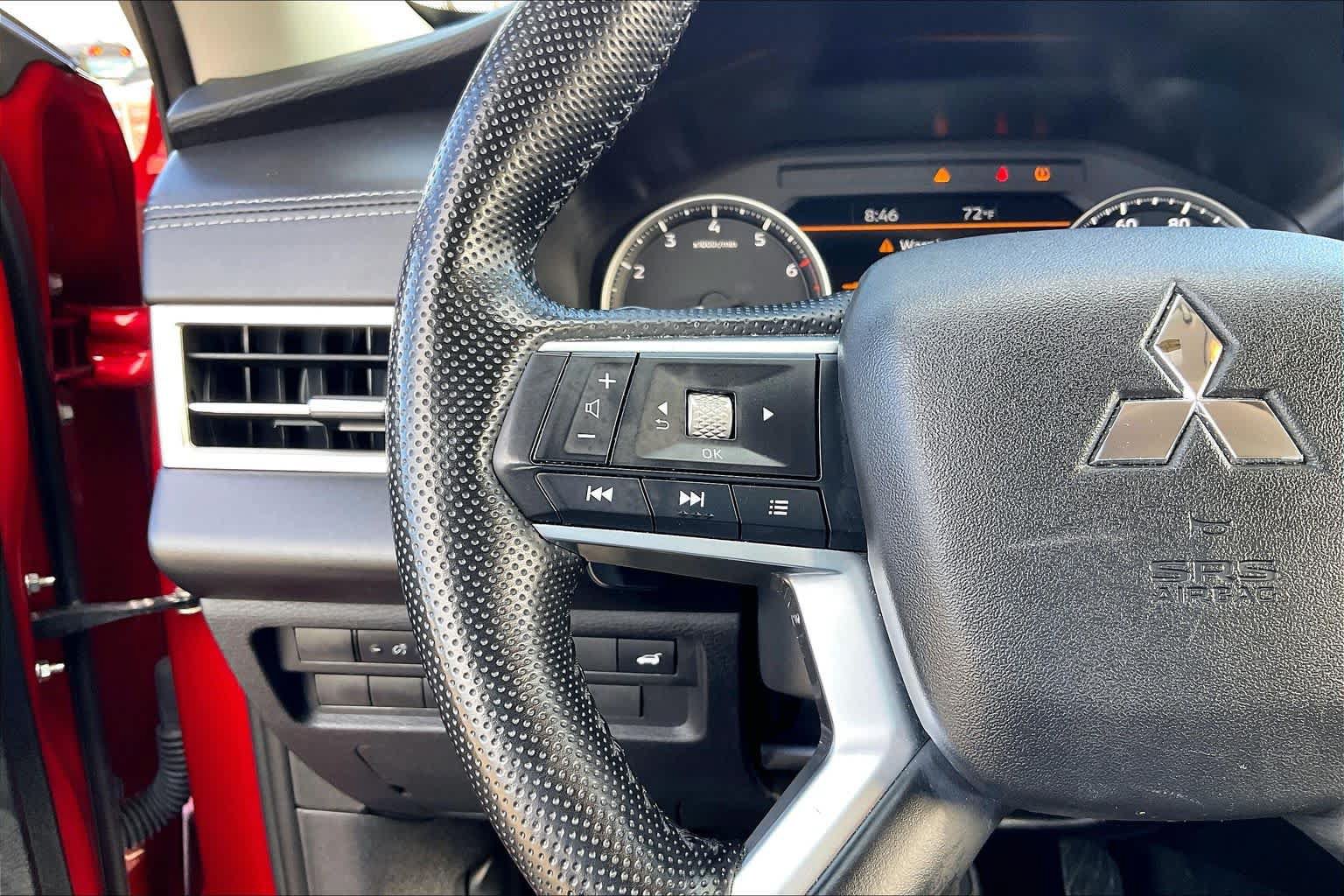 Used 2024 Mitsubishi Outlander SE FWD image 43