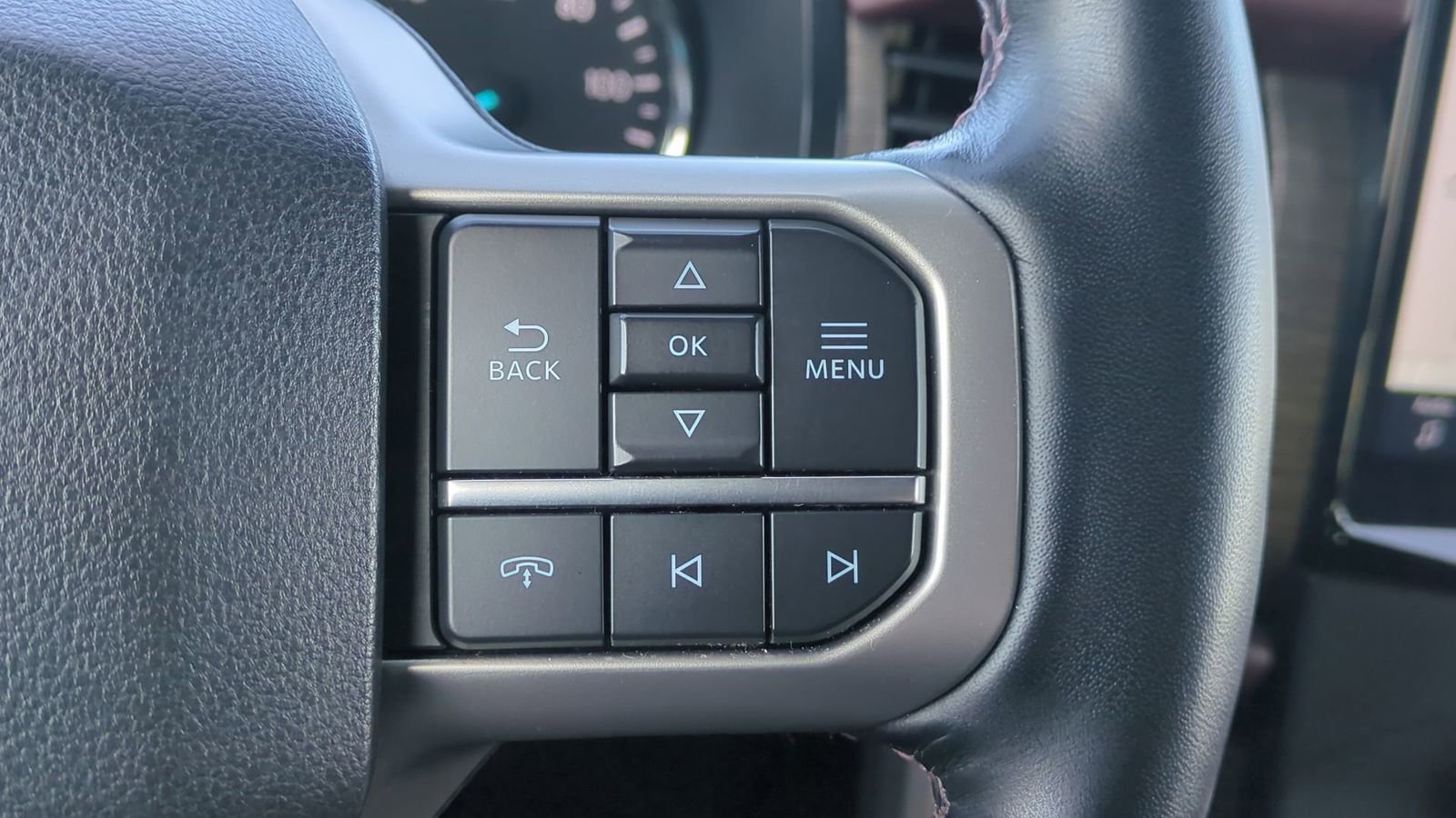 Used 2023 Ford Expedition Limited image 28