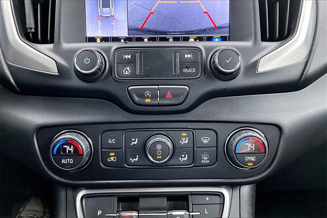 Used 2022 GMC Terrain SLT w/ Infotainment Package II image 18