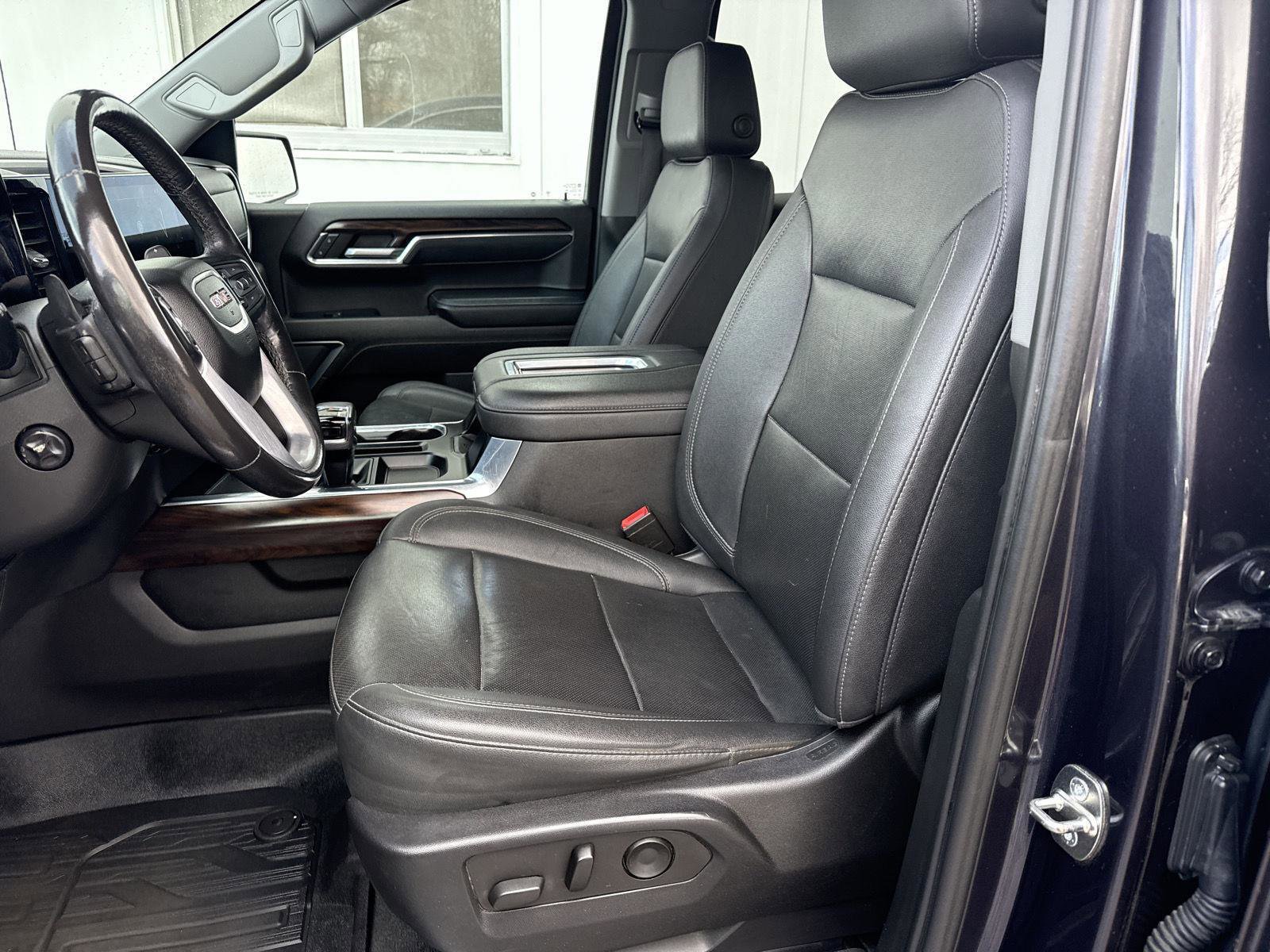 Used 2022 GMC Sierra 1500 SLT w/ SLT Convenience Package image 12