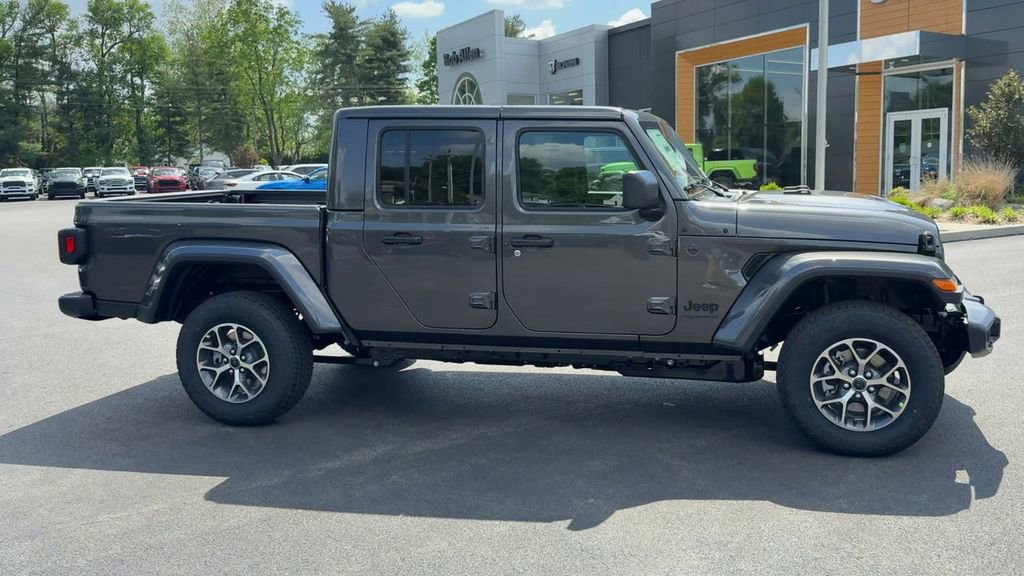 New 2026 Jeep Gladiator Sport AWD/4WD image 8
