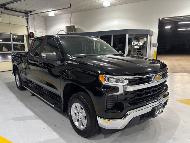 Used 2026 Chevrolet Silverado 1500 LT w/ Protection Package AWD/4WD image 4