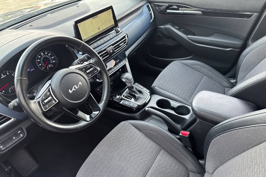 Used 2022 Kia Seltos S AWD/4WD image 10